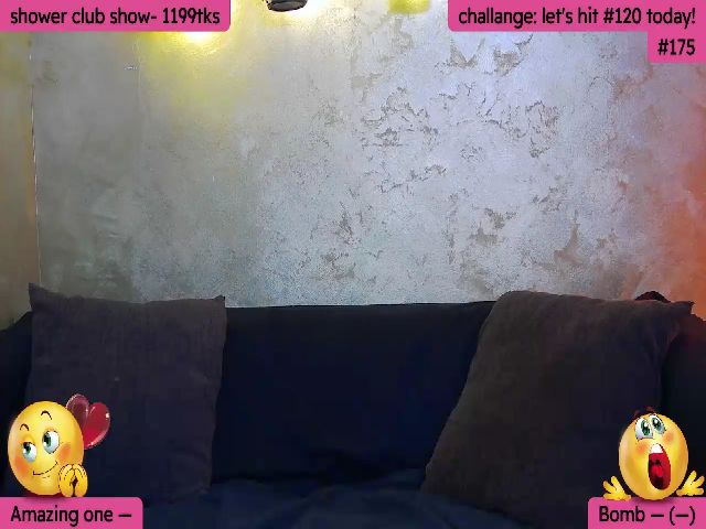 Live sex webcam photo for SkyV_ #273525291