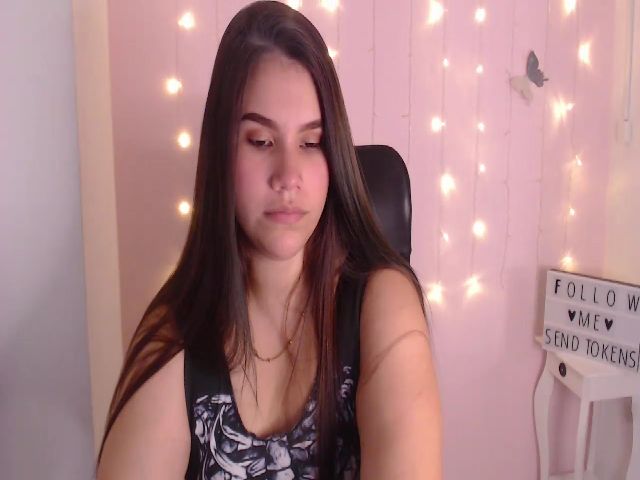 Live sex webcam photo for Sky_lover_ #271970020