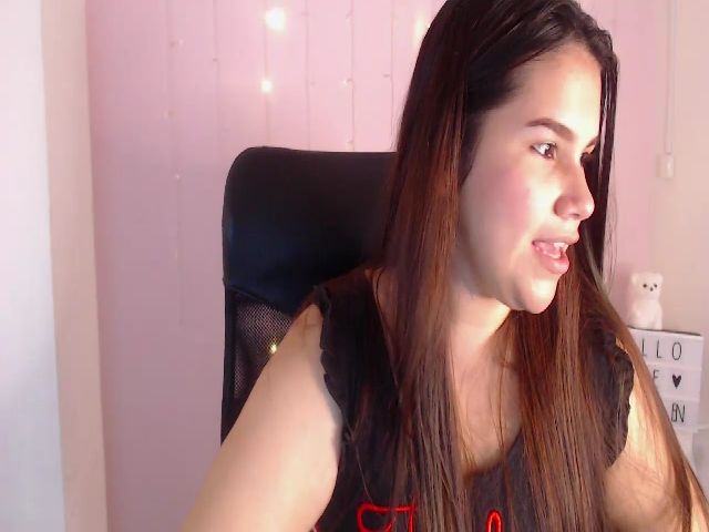 Live sex webcam photo for Sky_lover_ #272298671