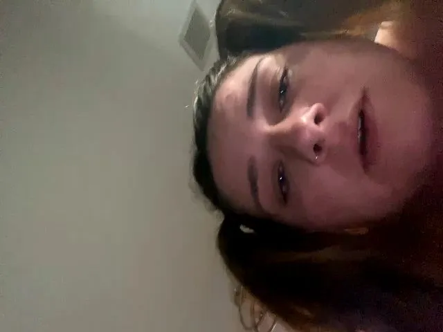 Live sex webcam photo for Slammin3 #272703094