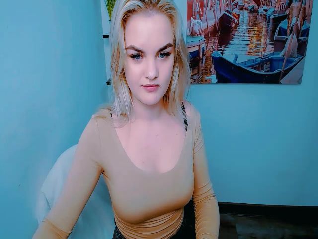 Live sex webcam photo for Smooth_Moon #272513627