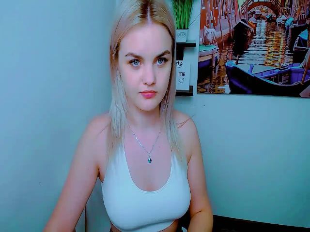 Live sex webcam photo for Smooth_Moon #272775997