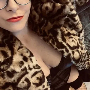Live sex webcam photo for SneakyMiky