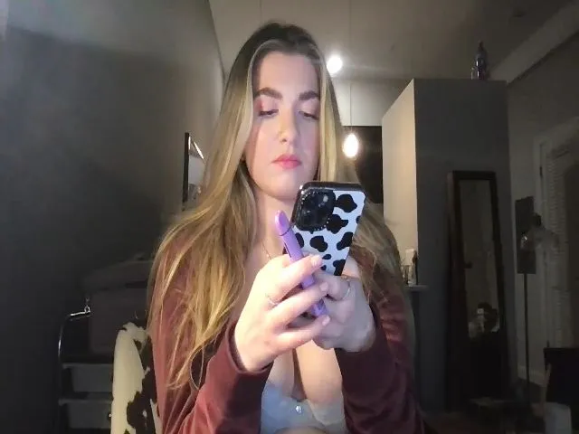 Live sex webcam photo for SnowBunny1999 #273402272