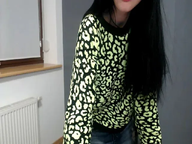 Live sex webcam photo for SnowSpacee #271985191