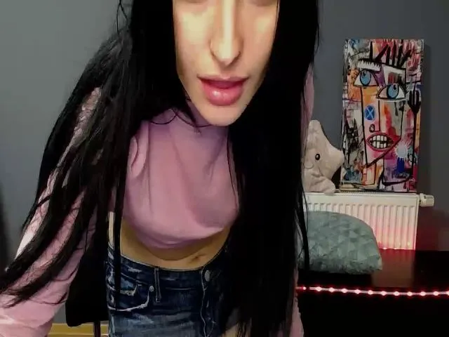 Live sex webcam photo for SnowSpacee #272469820