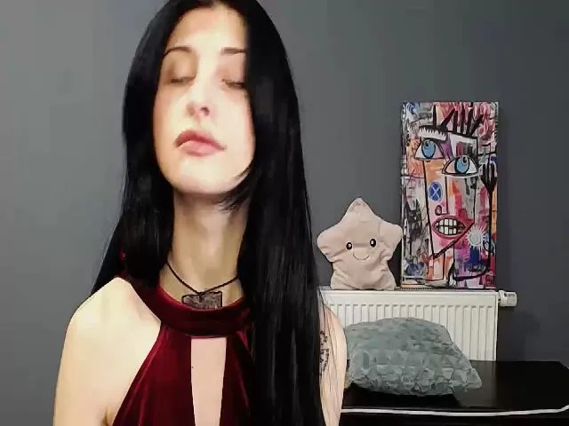 Live sex webcam photo for SnowSpacee #272775998