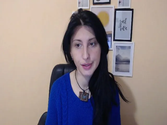 Live sex webcam photo for SnowSpacee #272862769