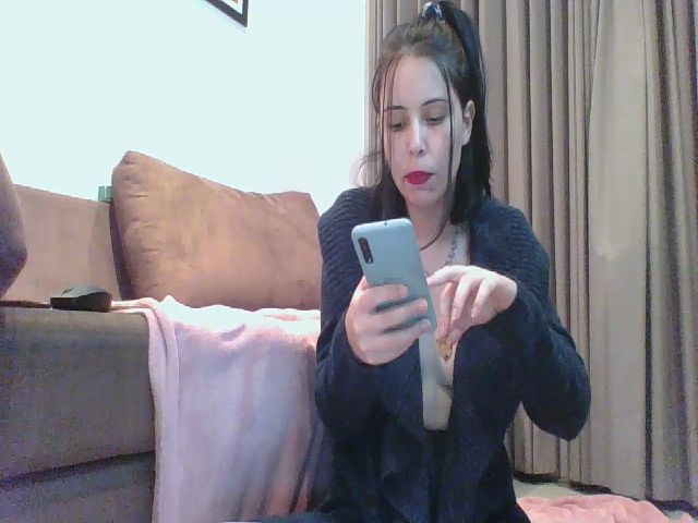 Live sex webcam photo for SnowWeed #273435263