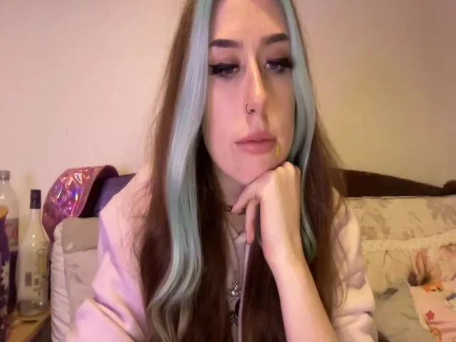 Live sex webcam photo for Snowbelle69 #273319579