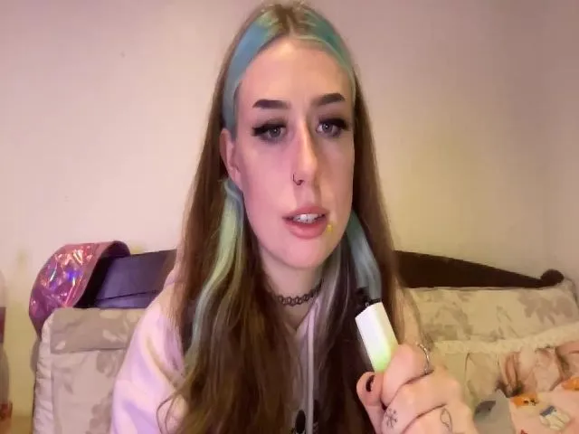 Live sex webcam photo for Snowbelle69 #273321957