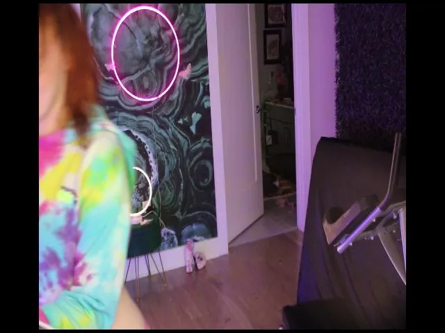 Live sex webcam photo for SnugglePunk #272793502