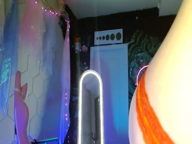 Live sex webcam photo for SnugglePunk #272958866