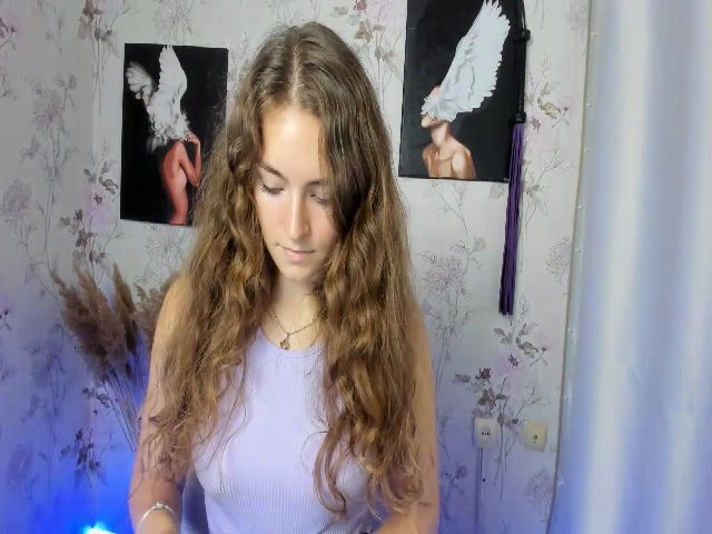 Live sex webcam photo for SofiJoyy #274718282