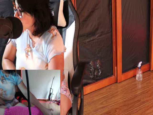 Live sex webcam photo for Sofi_algodon #272759266