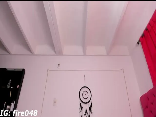 Live sex webcam photo for Sofi_fire #272827416