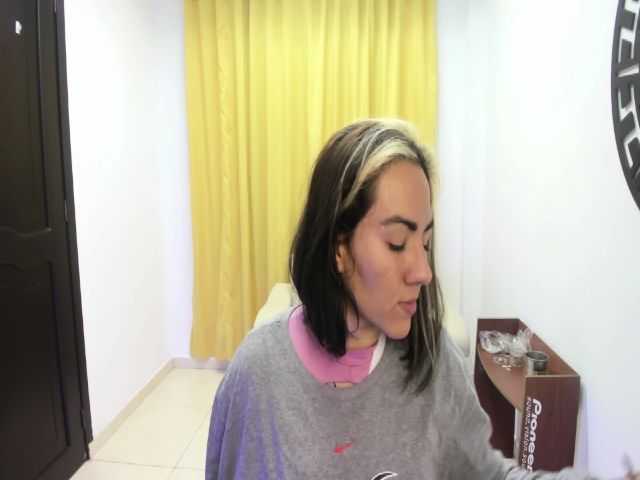 Live sex webcam photo for Sofi_mar #272367078