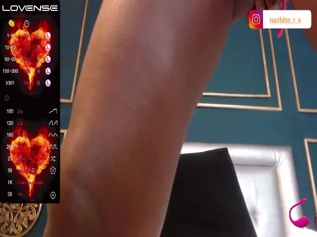 Live sex webcam photo for Sofia_ebony #273869227