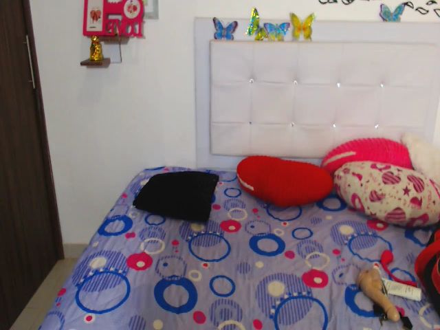 Live sex webcam photo for Sofiacut #271969799