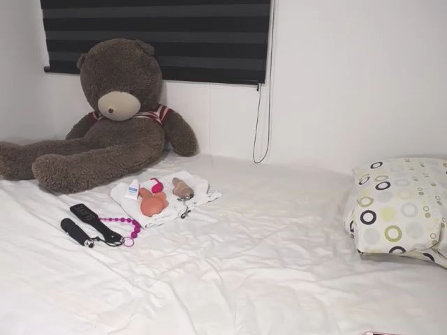 Live sex webcam photo for Sofiacut #273353571