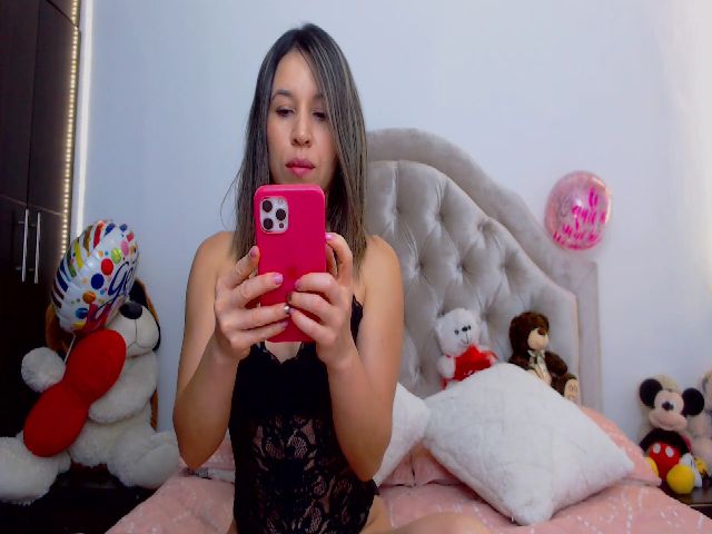 Live sex webcam photo for Sofiaprada1 #274644089