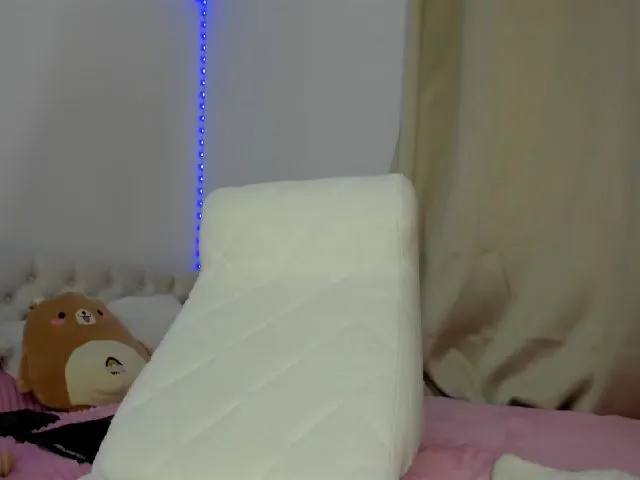 Live sex webcam photo for Sofiasexy_ #273738946