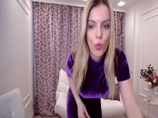 Live sex webcam photo for SolveMysecret #271964175