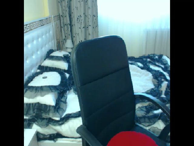 Live sex webcam photo for SonyaHotMilf #272122847