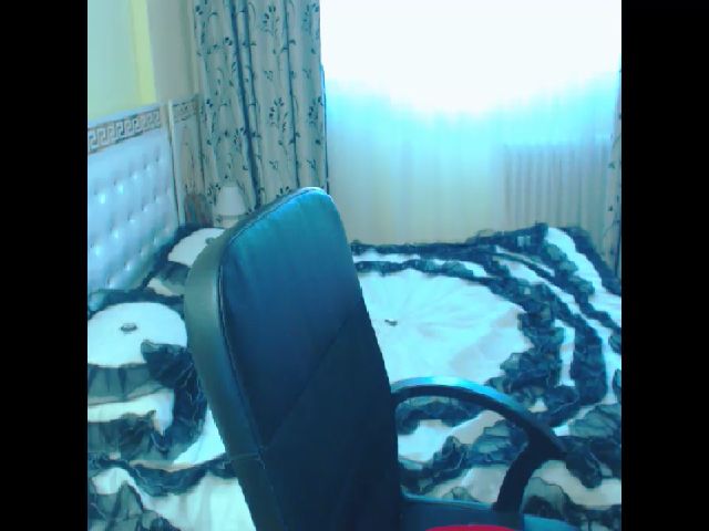 Live sex webcam photo for SonyaHotMilf #272675062