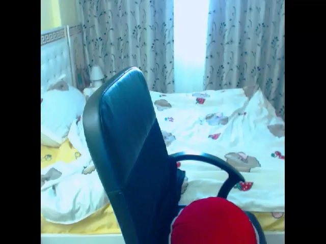 Live sex webcam photo for SonyaHotMilf #273494633