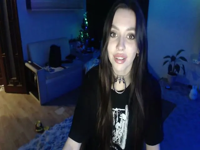 Live sex webcam photo for SonyaKotik #271829980