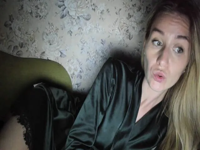 Live sex webcam photo for Sonya_Kreez #273703377