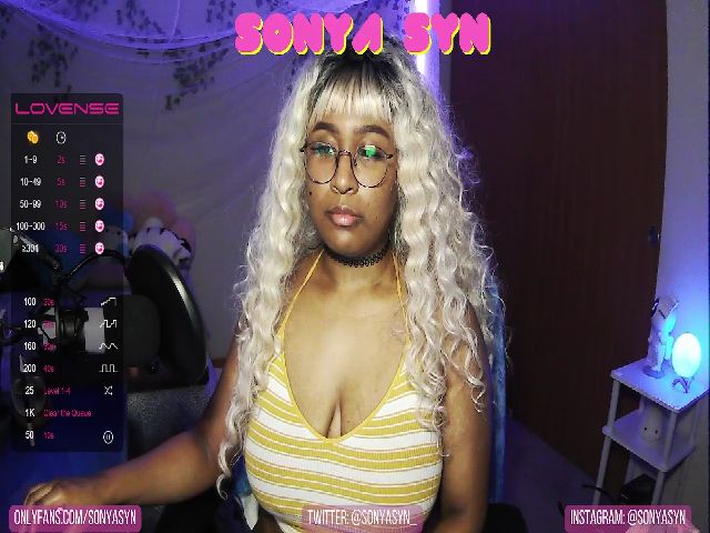 Live sex webcam photo for Sonyasyn_ #273644297