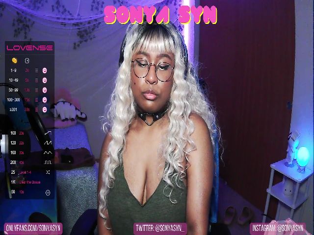 Live sex webcam photo for Sonyasyn_ #273760197