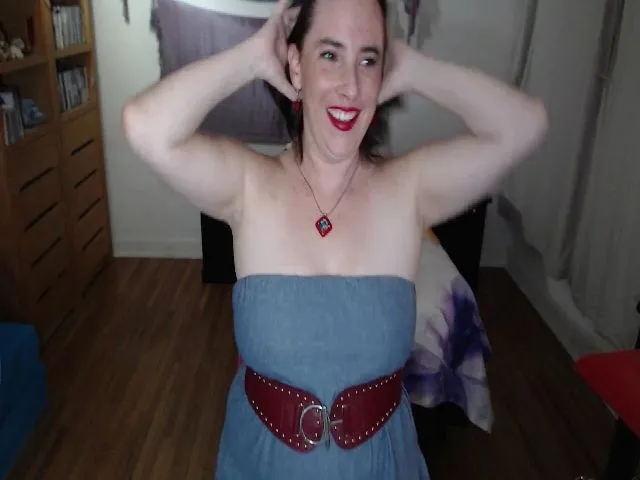 Live sex webcam photo for SophiAbsinth #273353908