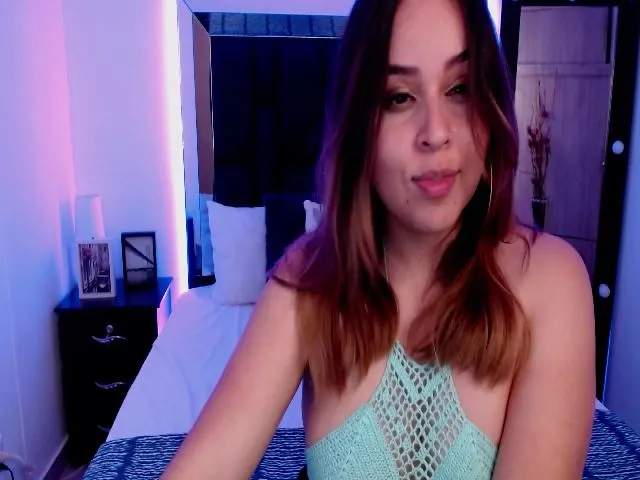 Live sex webcam photo for Sophi_Taylor #272706314