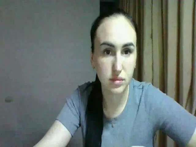 Live sex webcam photo for SophiaBurns #273004684