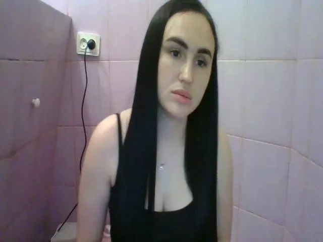 Live sex webcam photo for SophiaBurns #273361760