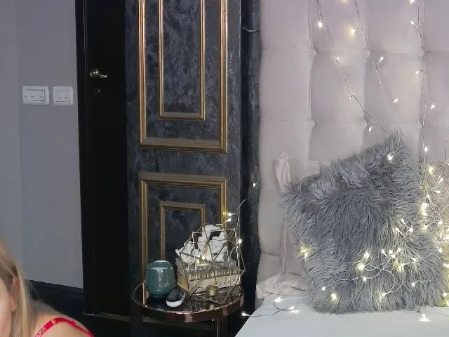 Live sex webcam photo for SophiaSecret #271721353