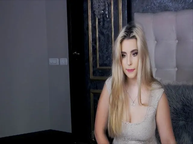 Live sex webcam photo for SophiaSecret #274308098
