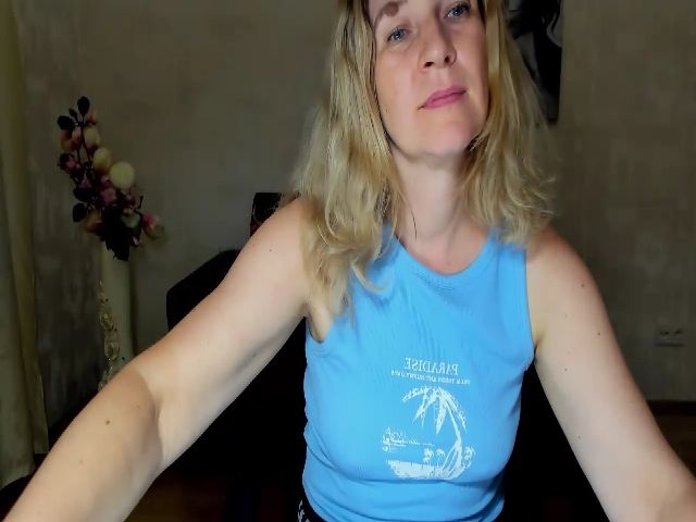 Live sex webcam photo for Sophia_Boone #274576353