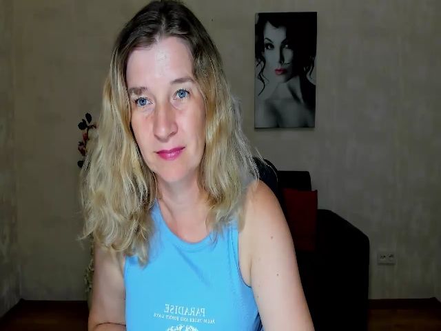 Live sex webcam photo for Sophia_Boone #274613291