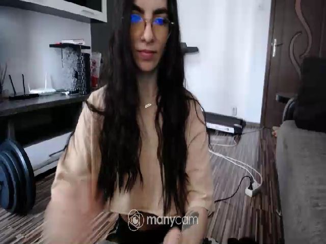 Live sex webcam photo for Sophie__Oz #272397561