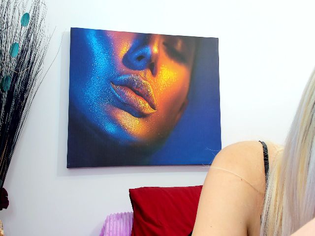 Live sex webcam photo for SophieeBbx #272689673