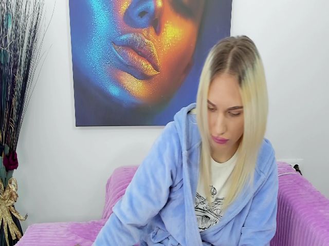 Live sex webcam photo for SophieeBbx #272841476