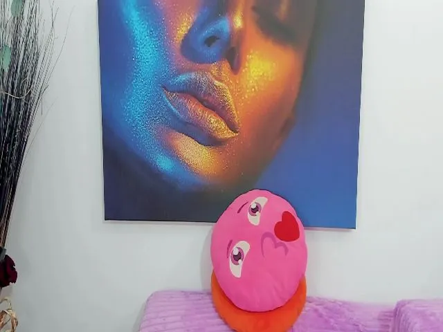 Live sex webcam photo for SophieeBbx #273067415