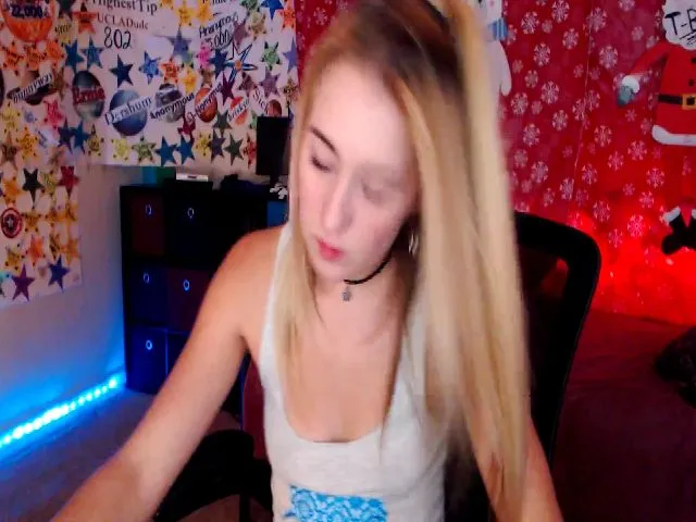 Live sex webcam photo for SouthernSkye #271892151