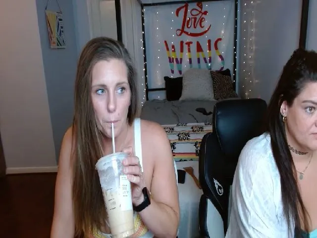 Live sex webcam photo for SouthernmilfK #273753893