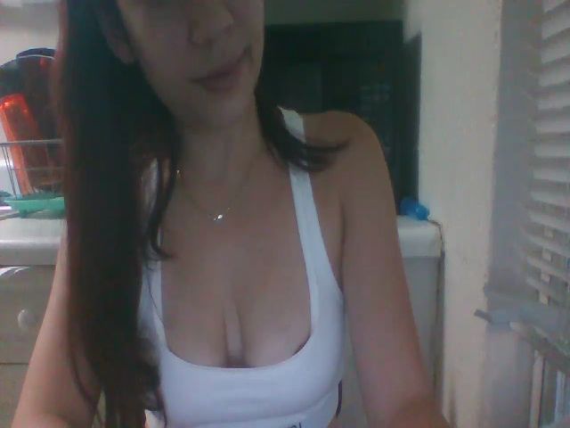 Live sex webcam photo for SpanishMamiii #273253196