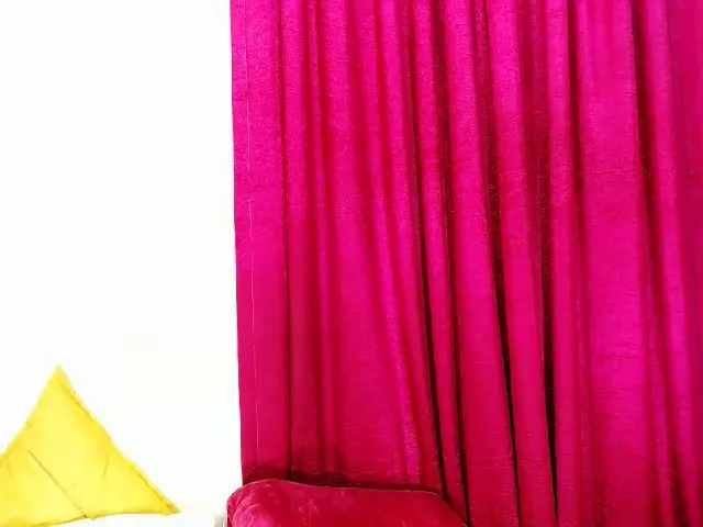 Live sex webcam photo for SpicyQueen86 #274324105